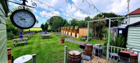 Hotels in Newenden